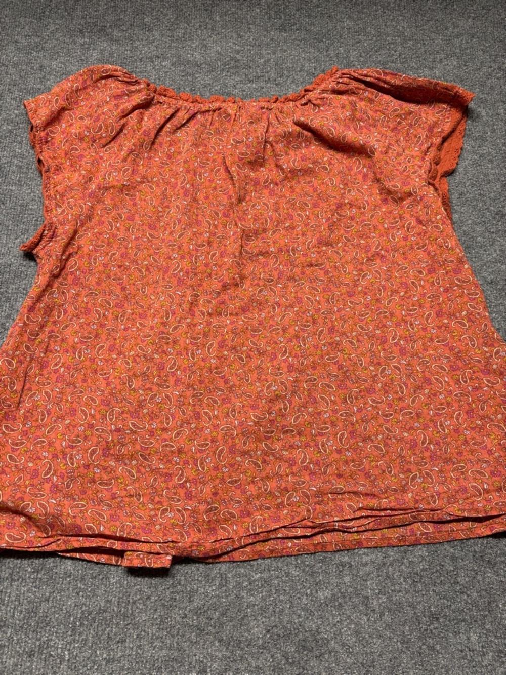 Lucky Brand Rust Paisley Button-Front Cap Sleeve Blouse with Lace Trim - Picture 9 of 11